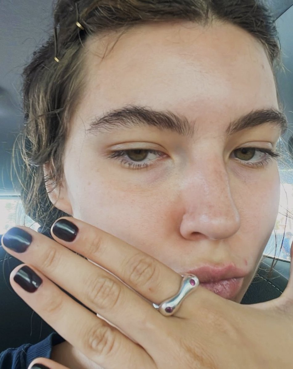 fli | medveguillen 🦊🐺 tweet media