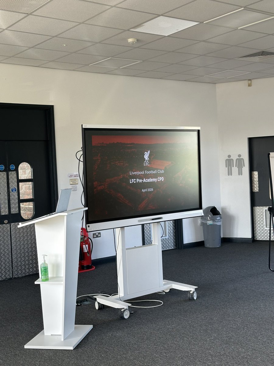 JACoaching96's tweet photo. An excellent evening attending staff CPD night at Liverpool Academy with the LFC Foundation. 

The CPD event was around Talent Identification and relative age effect, specifically within the Pre-academy (U5-U8).

Look forward to the next one!⚽️🔴 https://t.co/wr54uoYDc3