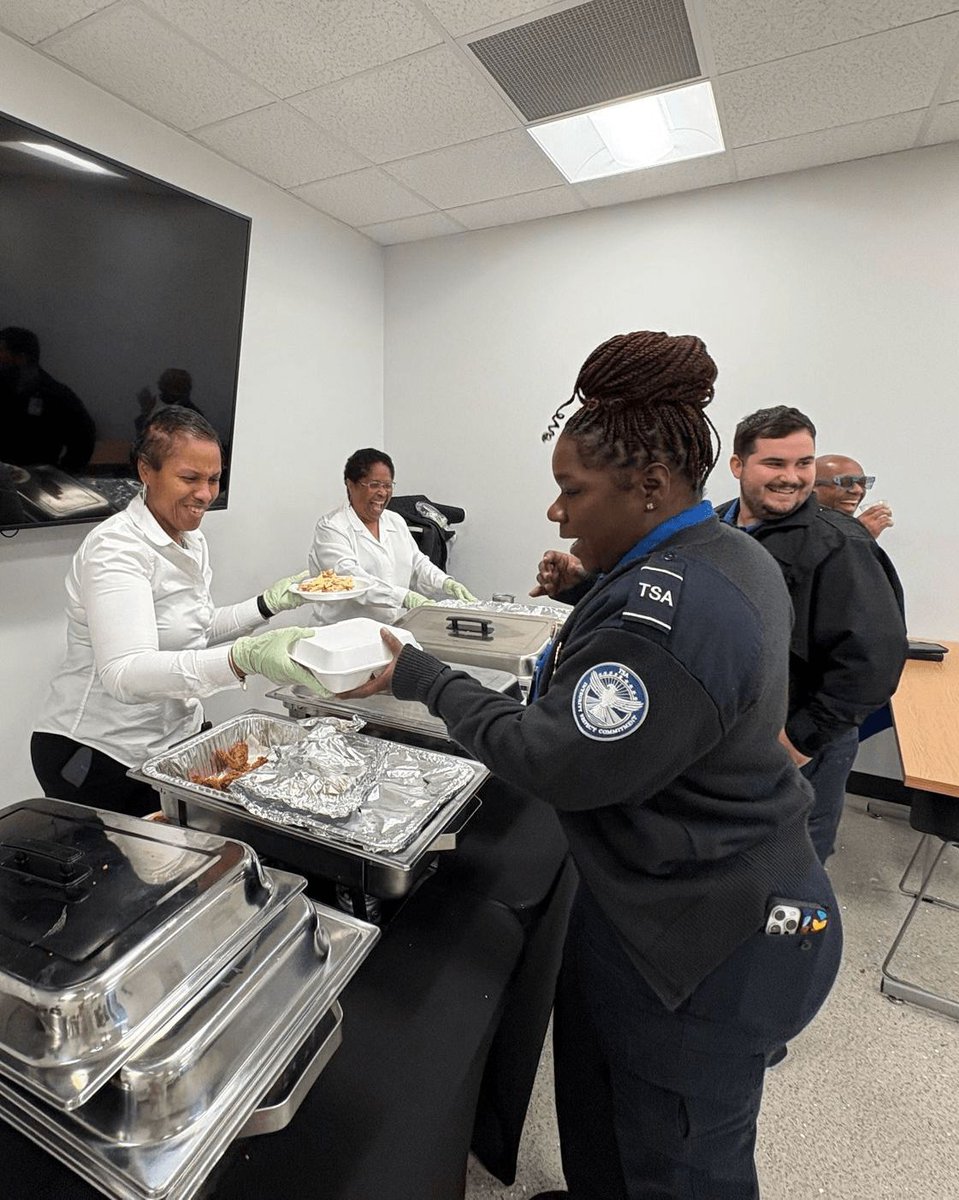 flyneworleans's tweet photo. THANK YOU! 👏 We'd like to extend our deepest gratitude to the community members who supported TSA staff including Bishop Ryan Warner with Abundant Life Tabernacle, Areas, Global Parking, Second Harvest Food Bank, Salvation Army and many more. Your generosity went a long way. https://t.co/v3n9lTUSK0