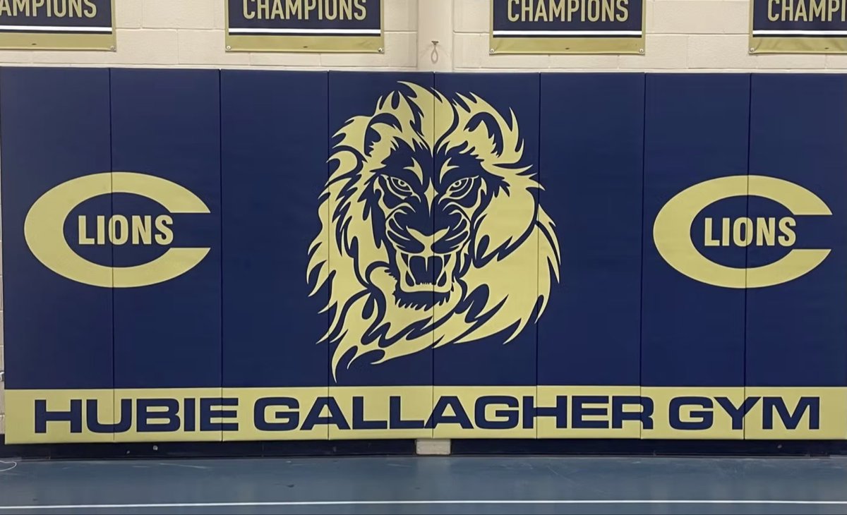 SVPadding's tweet image. Baseline drives are aggressive. Your padding should be resilient. Custom sizing. Custom branding. Zero excuses. We protect players. And reputations.

Ready to level up your court? Comment “🏀” below!

#BasketballFacility #GymUpgrade #CourtSide #athleticdesign #ncaa