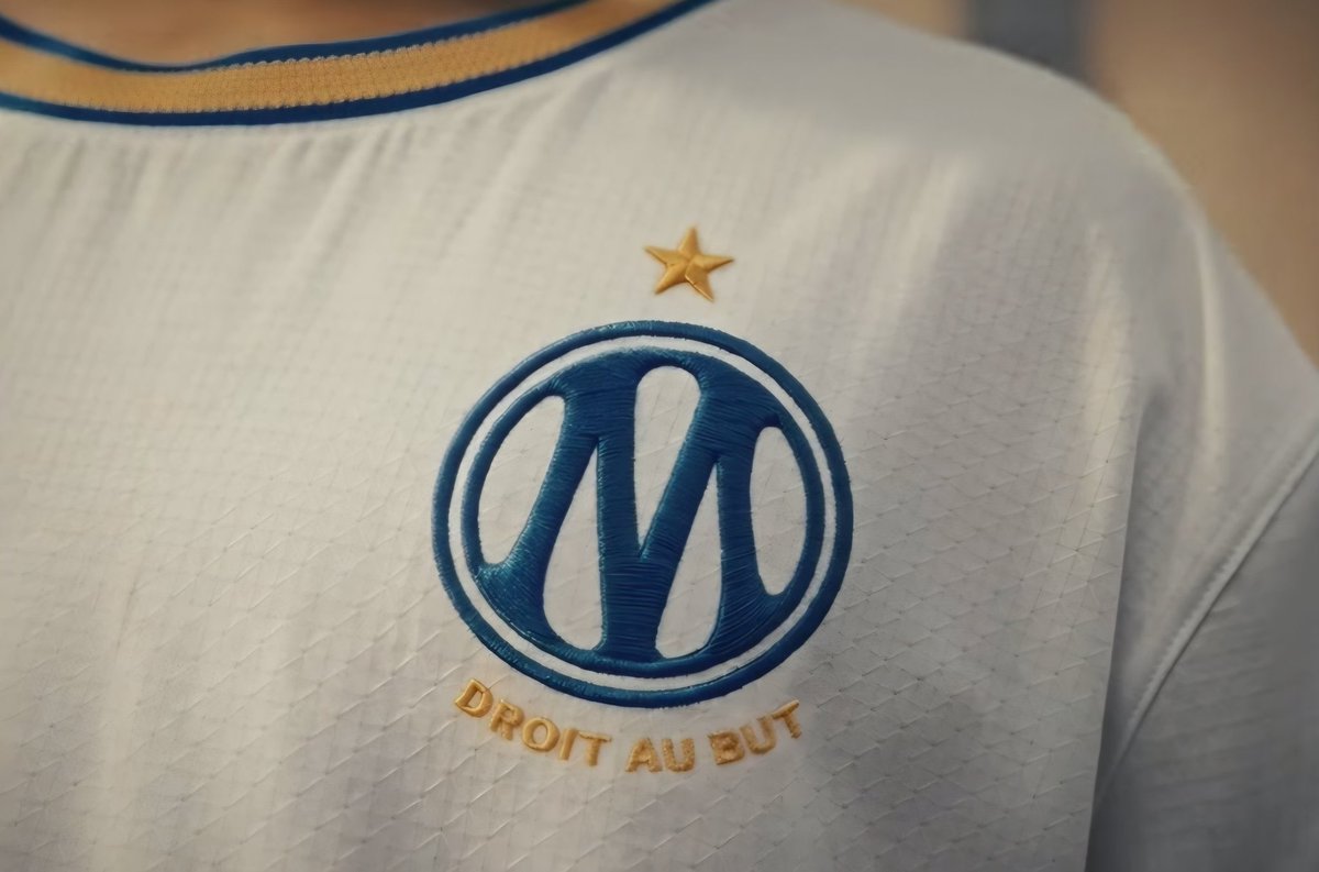 mibomboeffoc's tweet photo. on peut pas faire une petition contre ce nouveau logo ignoble ?? https://t.co/EDYje4ntbO