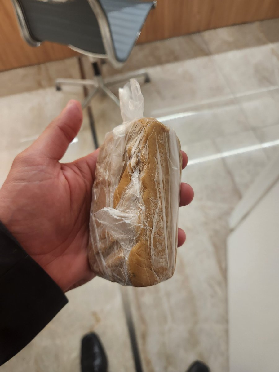 zefaustoneto's tweet photo. Ganhei Rapadura de um Paciente hoje… mas tenta explicar isso numa blitz 😭🤣 https://t.co/VuNn9k4HpR