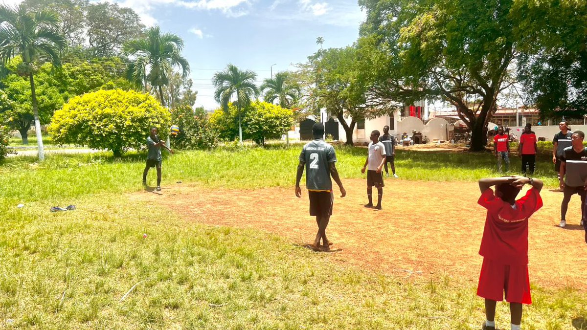 Khuddam Ghana tweet media