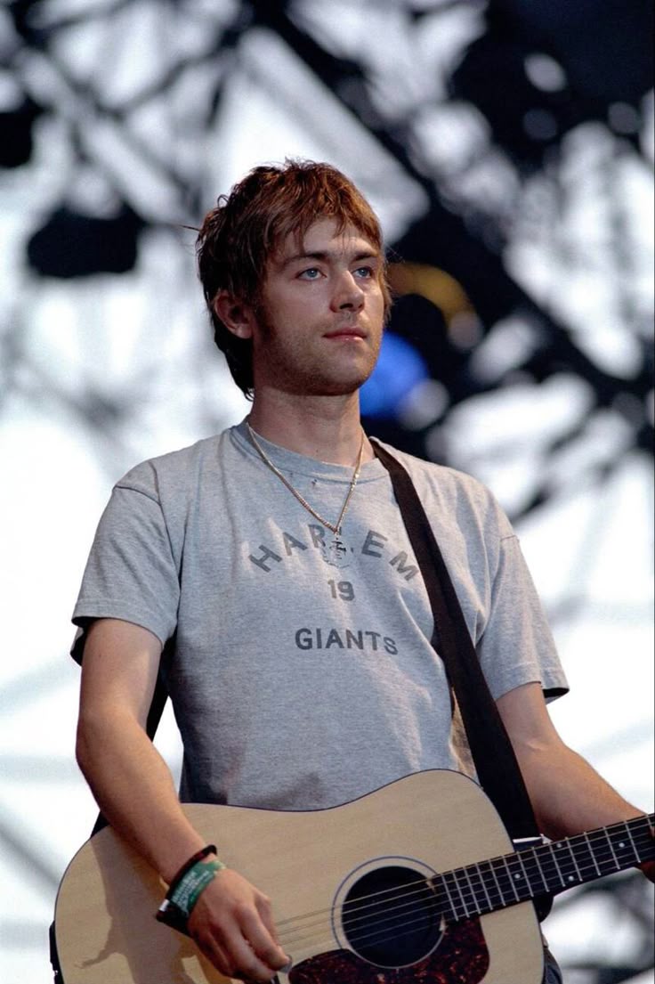 archive damon albarn tweet media