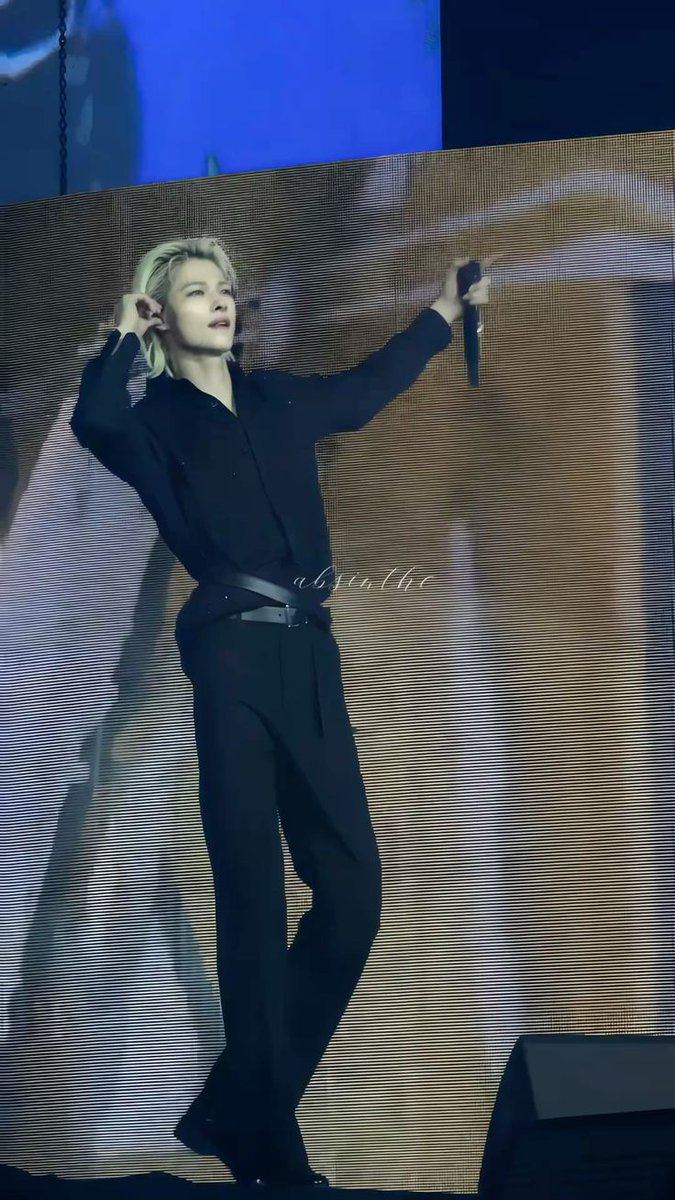 His proportions are literally perfect omg