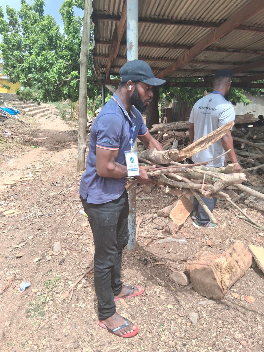 Khuddam Ghana tweet media