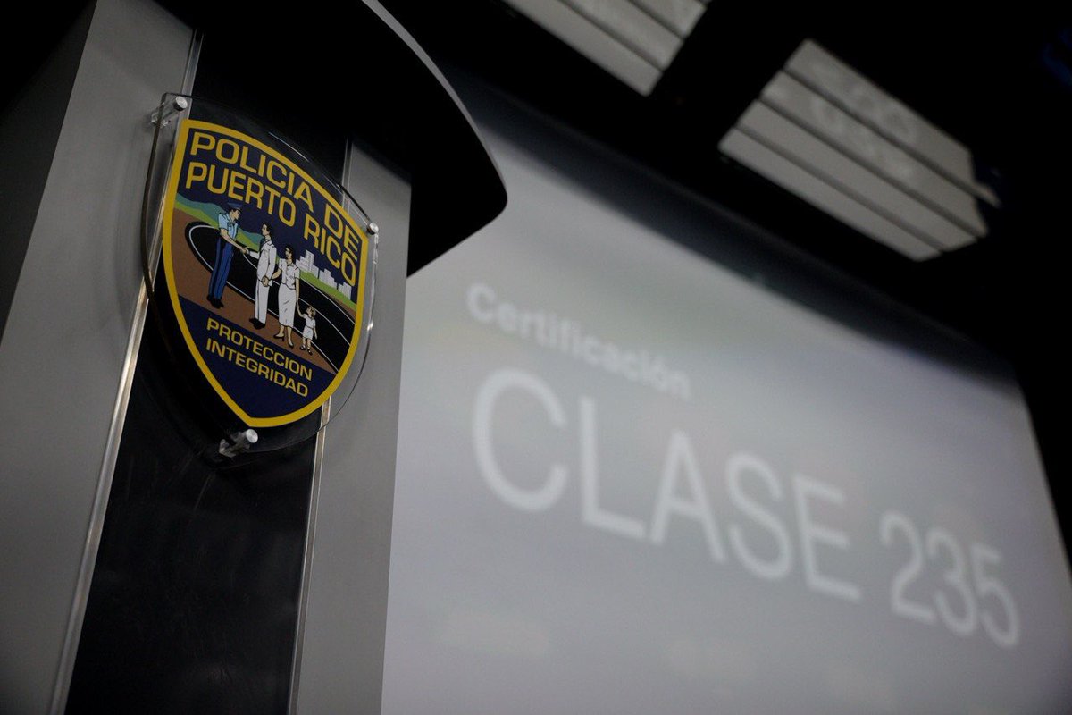Hoy, 75 cadetes de la Clase 235 de la Academia de la Policía de Puerto Rico fueron certificados como agentes del orden público.
Reconocemos su valor, su vocación de servicio y el compromiso que asumen con Puerto Rico desde este momento.