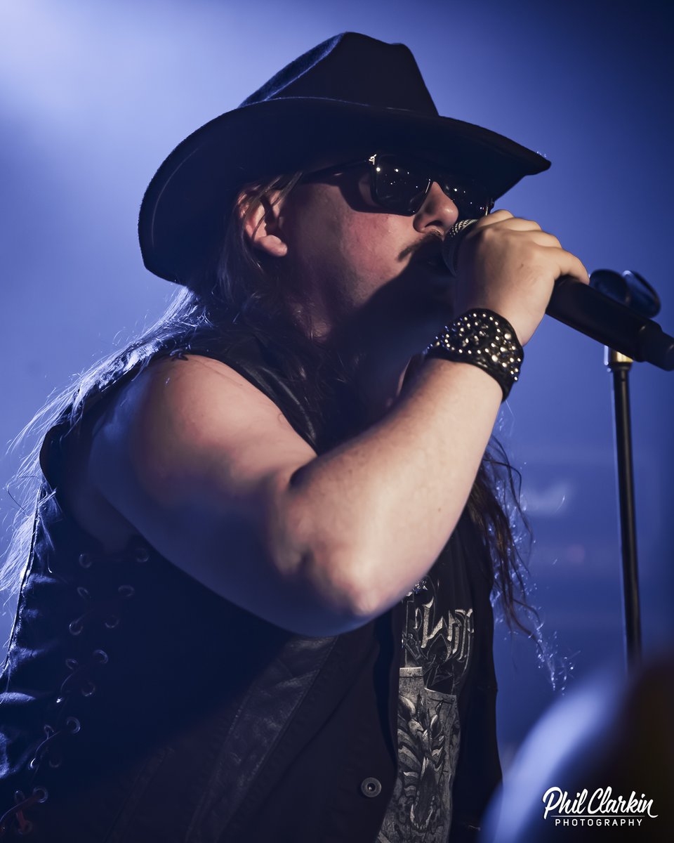 Leatherwolf tweet media