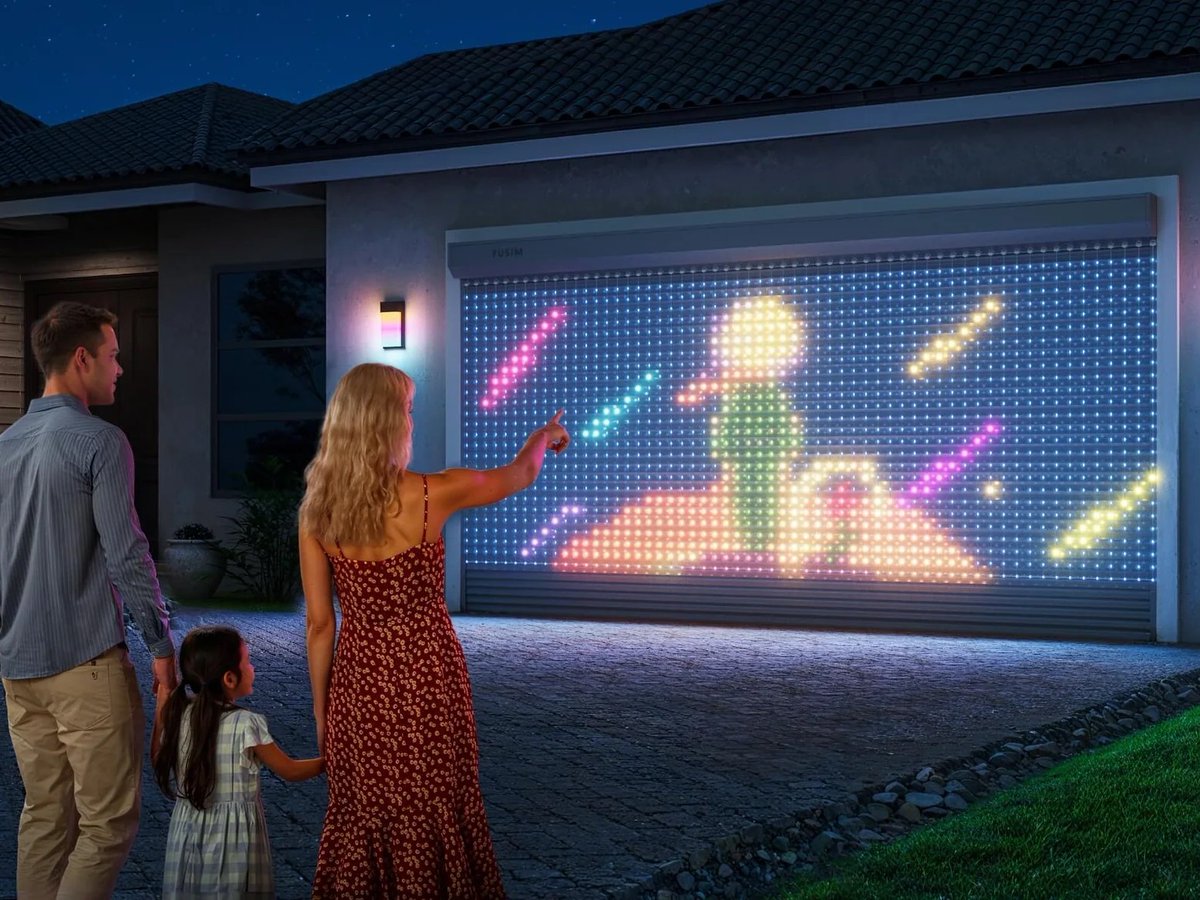 trends_place's tweet image. Turn your window into a light show 🌈
Govee Curtain Lights let you create animations, holiday scenes, and even playful messages visible from outside.

👉 See it in “13 Creative Smart Home Decoration Gadgets” - trendsplace.tech/creative-smart…

#Govee #SmartLights #HomeVibes #ColorfulLight