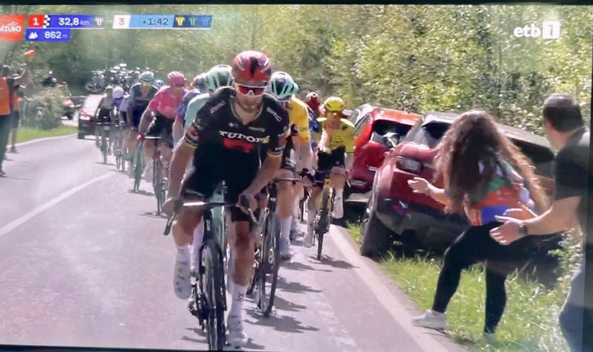 aroa_santamaria's tweet photo. Tercera etapa @ehitzulia 2026.
(Basauri - Basauri) 🚴🏽‍♂️ https://t.co/uqw7XKI7QM