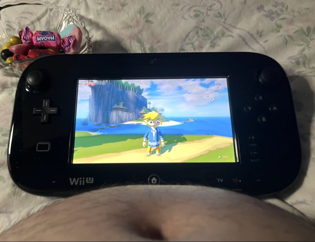 Replaying Wind Waker and eating candy hell yeah