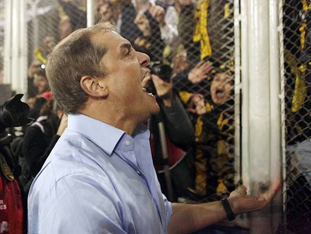 Un país detrás tuyo.