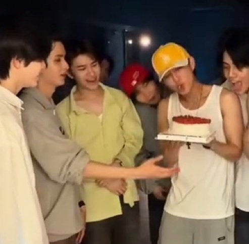 รอยยิ้มของฮาร์ทชู่วว ♡˖ tweet media