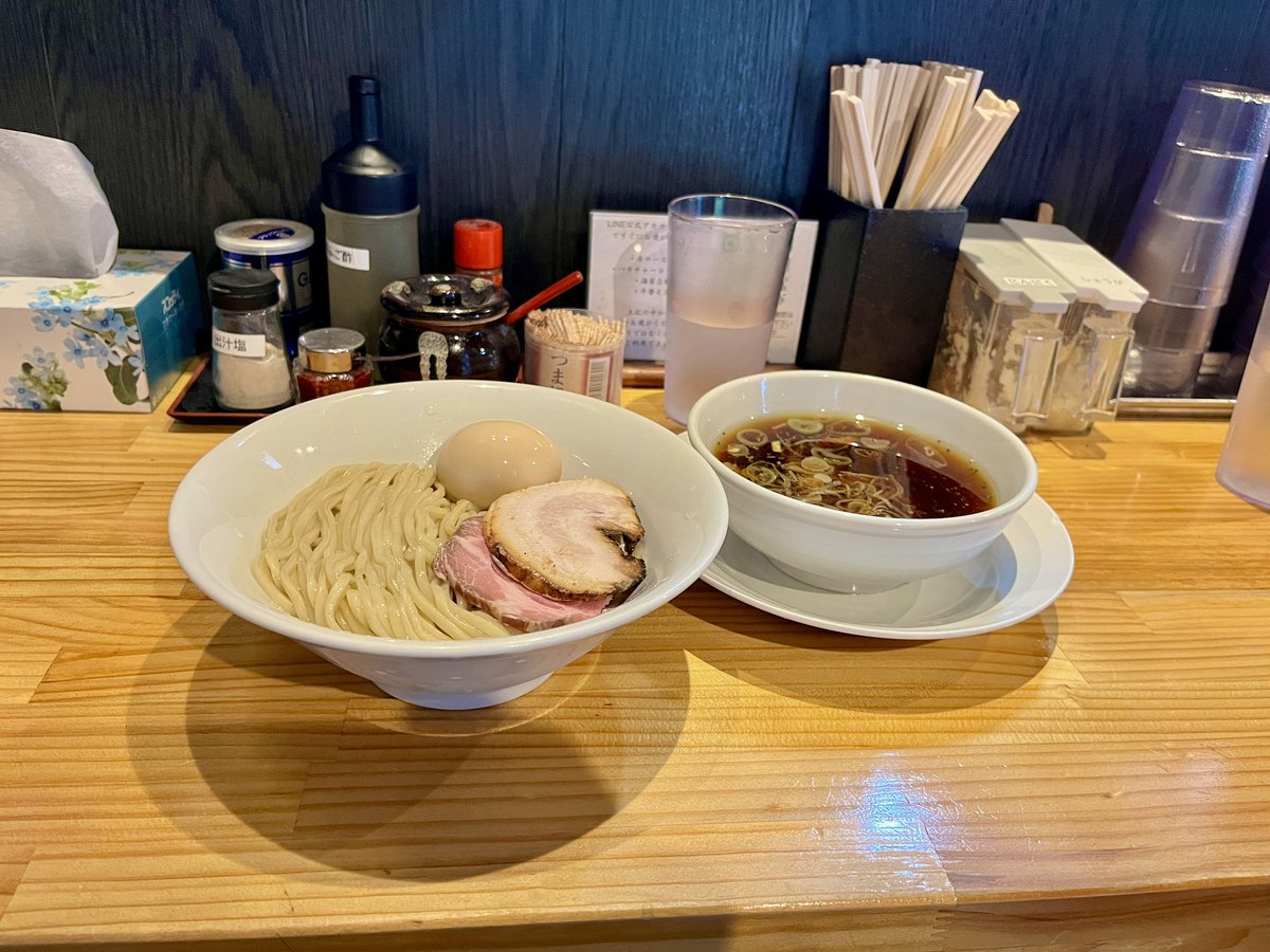 こつけ🏮下町でチューハイ飲んでる人 tweet media