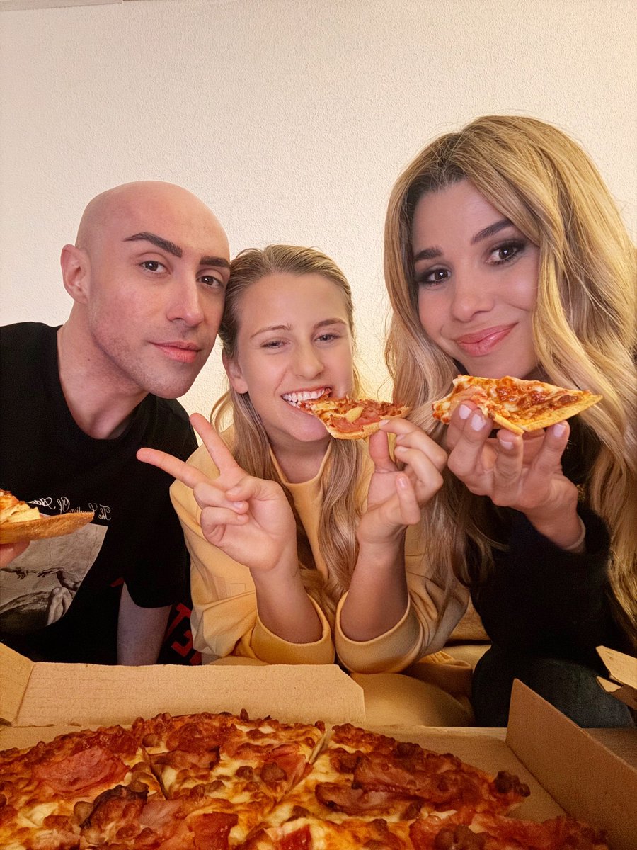 NATALIA tweet media