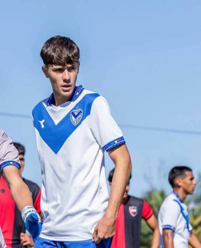 NUFCCentral_'s tweet photo. Newcastle United are among the clubs running the rule over teenage forward Lautaro Piola. The 17-year-old has been impressing at youth and reserve level for Velez Sarsfield and is said to be available for only £5million this summer.
#NUFC https://t.co/QuhwPfaVMn
