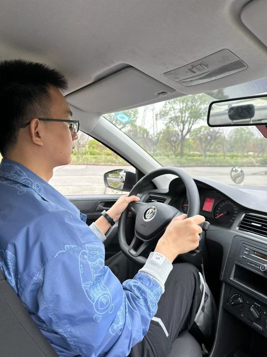 Mandy Giza tweet media