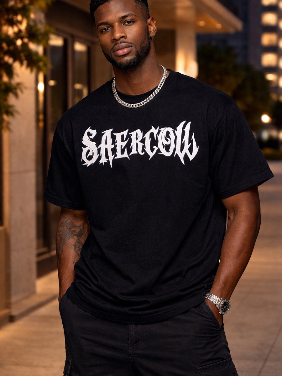 Day 32 of posting my business  🙏🏽〽️

I sell wholesale and retail 💕✅

I sell quality and affordable tops,short, 🛍️shirt, jeans, hoodie 

We deliver nationwide 💯

You looking good is my priority 📌