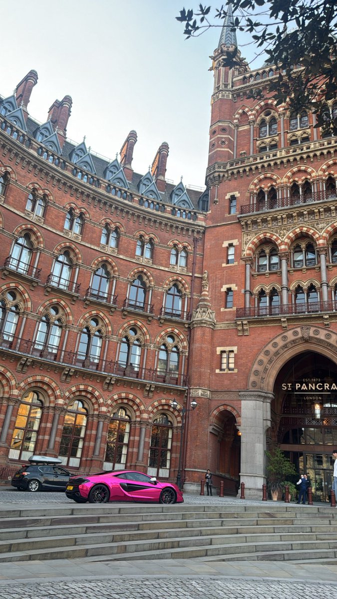 Usouph's tweet image. King’s cross and whatnot! #Photography #Camera #Buildings #London