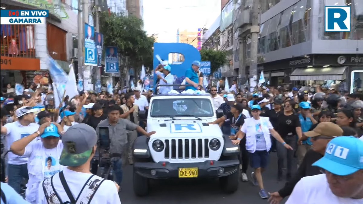 Kay 💙🐱 tweet media