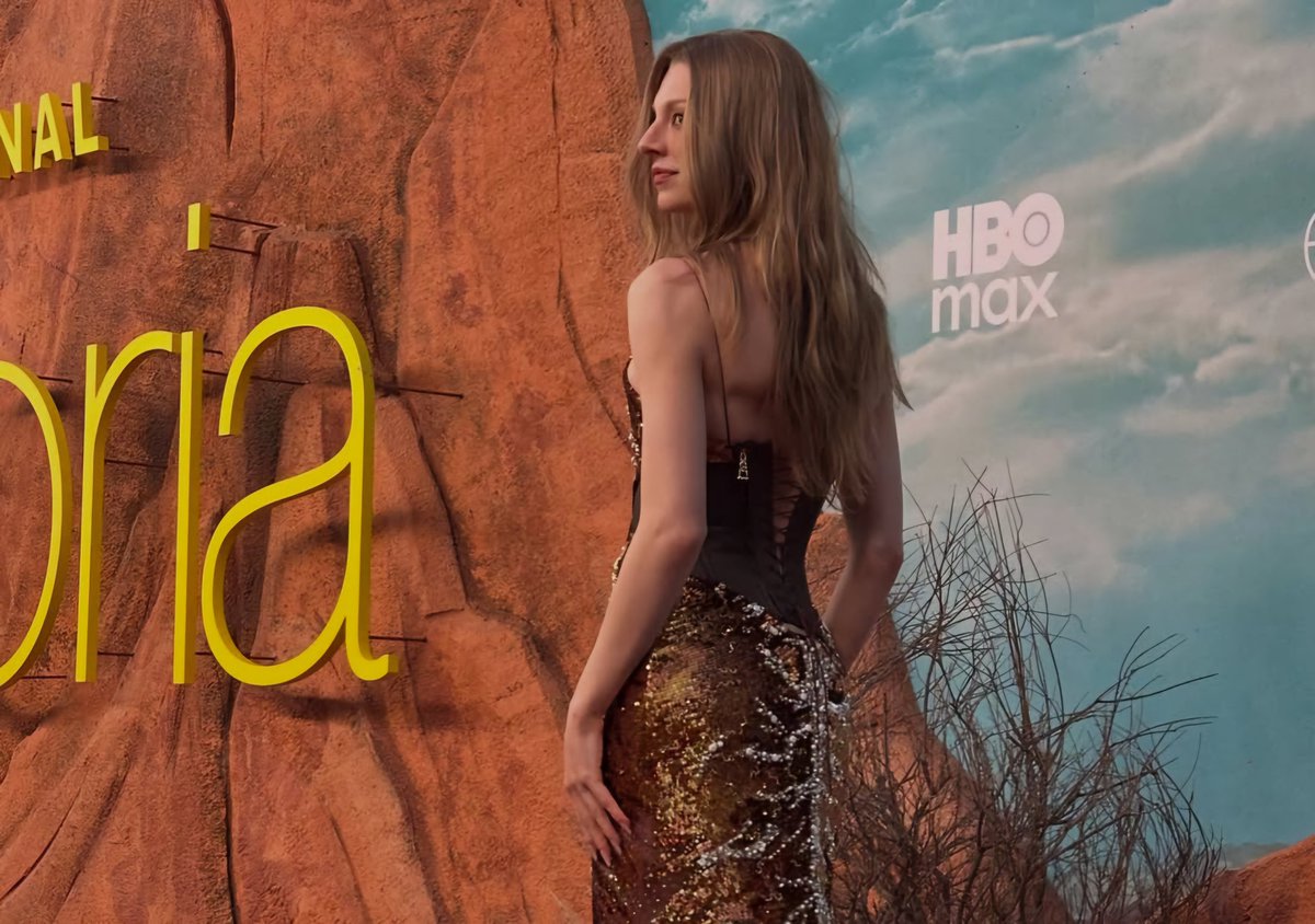 Hunter Schafer Br tweet media