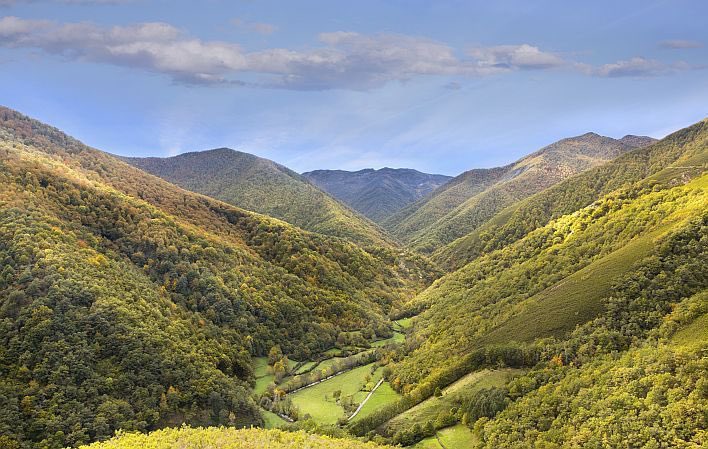 MovilidadAst's tweet photo. La Consejería de Movilidad, Medioambiente y Gestión de Emergencias, en relación con las manifestaciones que se están difundiendo sobre el espacio natural de Muniellos, quiere trasladar a la ciudadanía una aclaración rigurosa, completa y basada en hechos verificables. https://t.co/FfQLMc6jWs