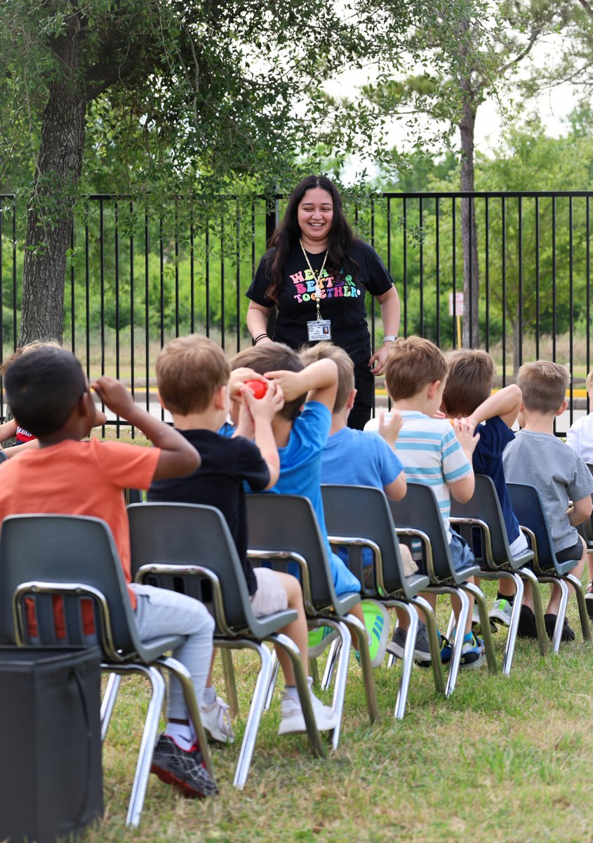 CFISDELCS's tweet image. Welcome to Week of the Young Child! 🌟

At our ELCs this week, we’re celebrating the “magic” of early learning and the bright futures of our students. 
#WOYC #EarlyLearning #PathToAmazing
