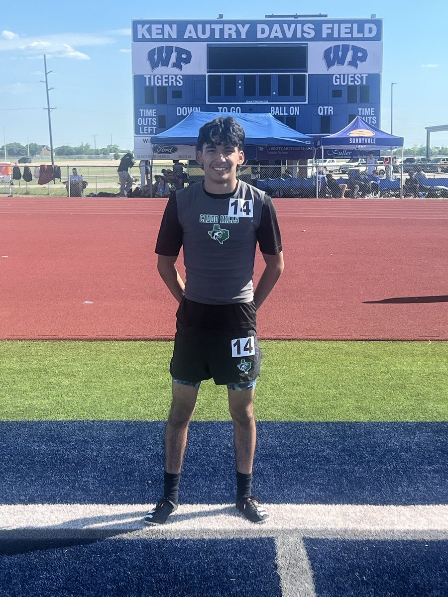 FoxUnleash's tweet photo. Your 3rd place finisher in the Jv 800
Meters Misael Alcaraz . It’s a Great day to be a FOX! @KodiCrane @luke__allison @CaddoMillsHS @CaddoClub #UNCOMMON #unLEASH #FoxFast https://t.co/6qajlFhLIF