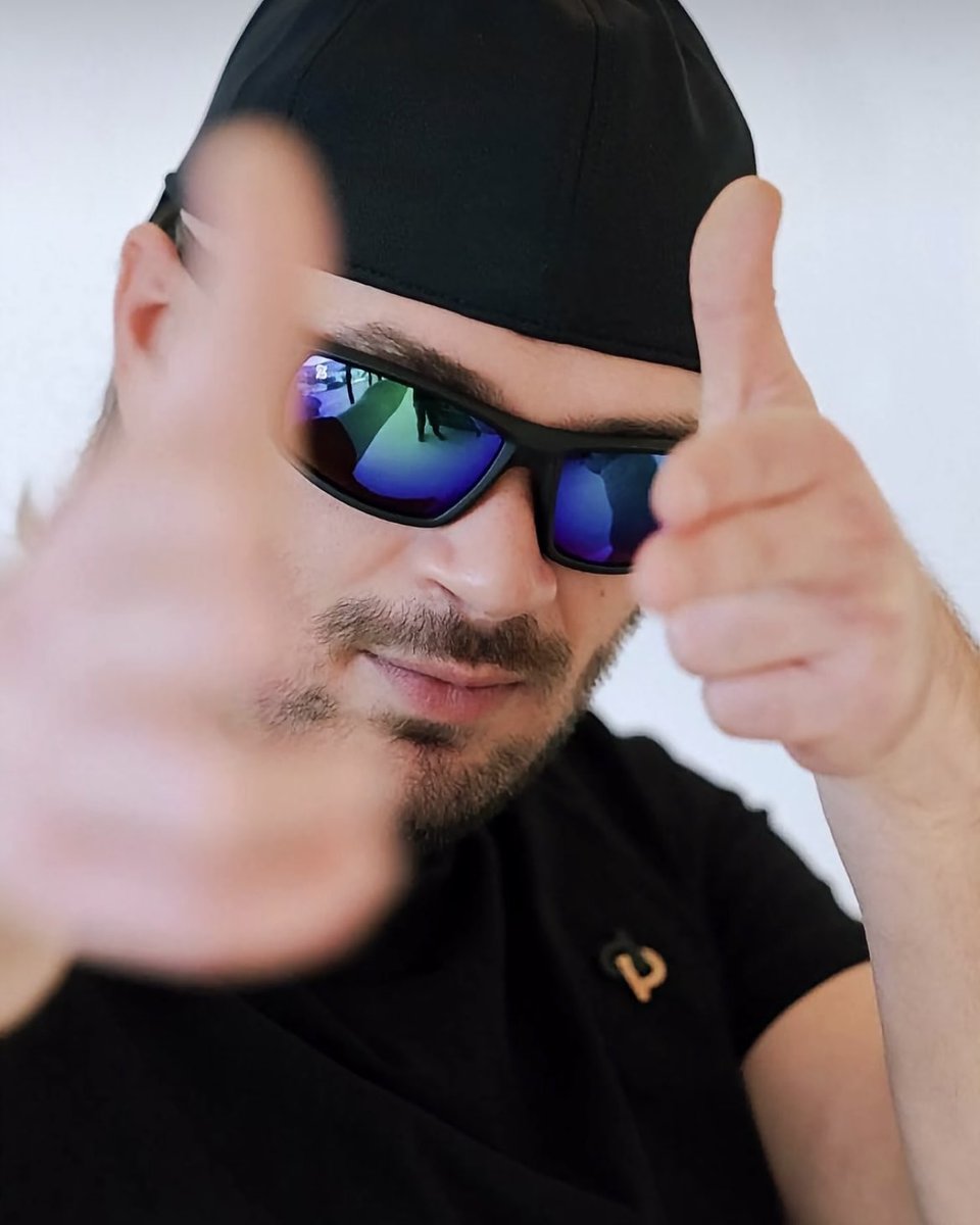 Midi/Minuit tweet media