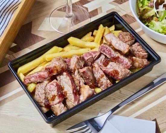 フェス飯クラブ tweet media