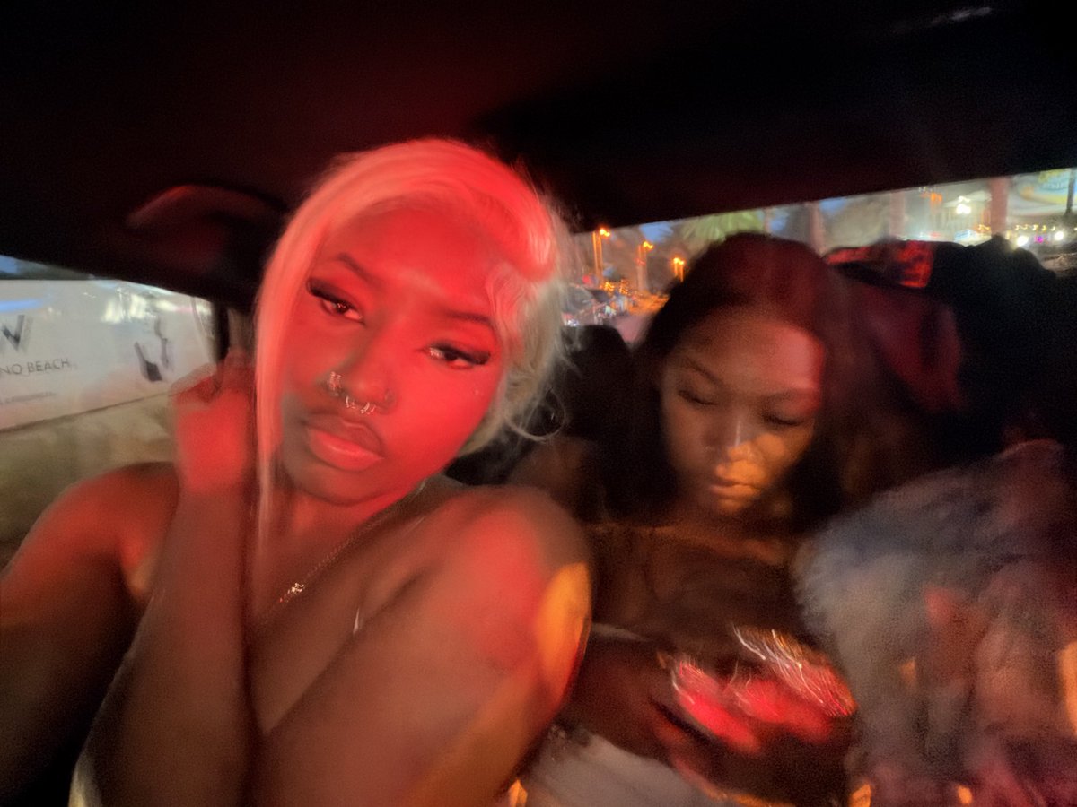 $excHotFaggotBich😍 tweet media