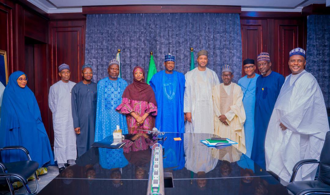 dikko_radda's tweet photo. Inauguration of Amana Microfinance Bank

In our efforts to strengthen financial inclusion and support economic growth in Katsina State, I inaugurated the Board and management of a state-owned Amana Microfinance Bank. 

The Board, comprised of carefully selected individuals of proven integrity and strong banking experience, is believed to have what it takes to reposition the bank for effective service delivery.

With the recapitalisation of the bank to about N1bn and ongoing reforms in line with the Central Bank of Nigeria guidelines, we are building a stronger institution that will support small businesses, empower entrepreneurs, and expand access to finance, especially in underserved communities.

I congratulate the Chairman and members of the Board and wish them success as they take on this important responsibility.