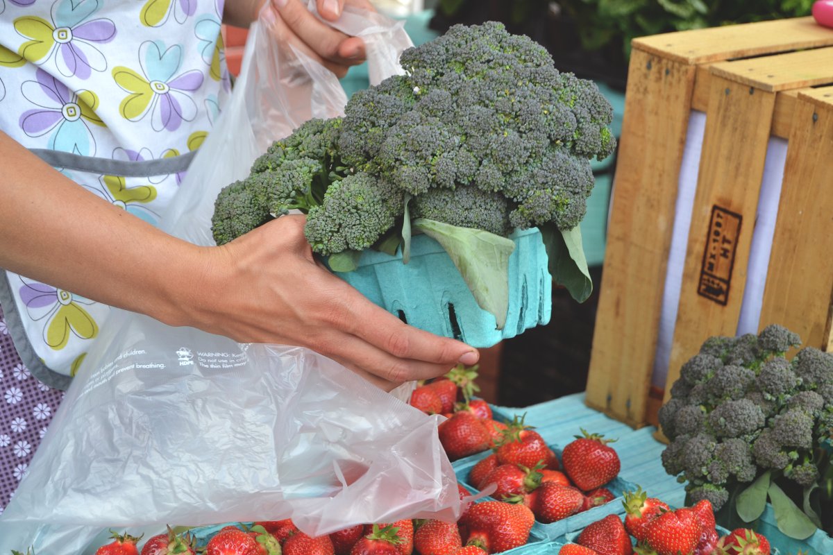 DestGettysburg's tweet image. The wait is almost over! 

The Adams County Farmers Market returns on April 25th for another season of farm-fresh flavors, friendly faces, and all things local.

#gettysburg #visitpa #farmersmarket