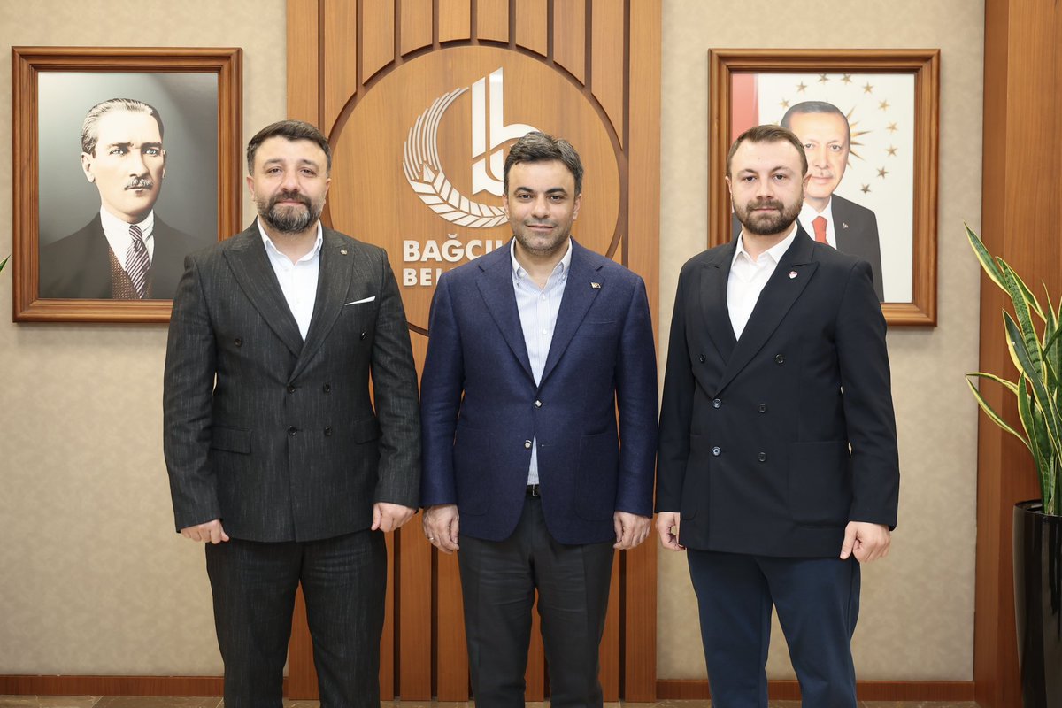 MertcanKaplann's tweet photo. Türkiye Futbol Federasyonu İstanbul İl Temsilcimiz Av. Ferhat Hasan KARAGÖZ ve İl Temsilci Yrd. Mertcan KAPLAN Bağcılar Belediye Başkanı Yasin YILDIZ ile futbolun ilçelerdeki gelişimi adına verimli bir görüşme gerçekleştirdi. Nazik misafirperverlikleri için Bağcılar Belediye Başkanı Yasin YILDIZ’a teşekkür ederiz.