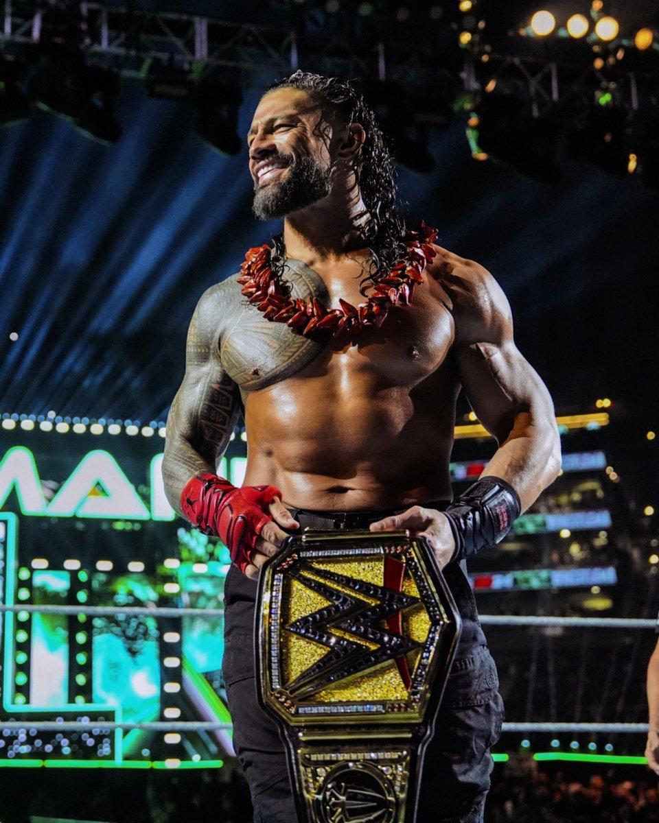 hourly roman reigns (@hourlyroman) on Twitter photo 