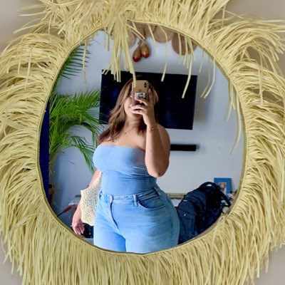 danielacorea_a's tweet photo. #NuevaFotoDePerfil https://t.co/CMwnyIM7rY