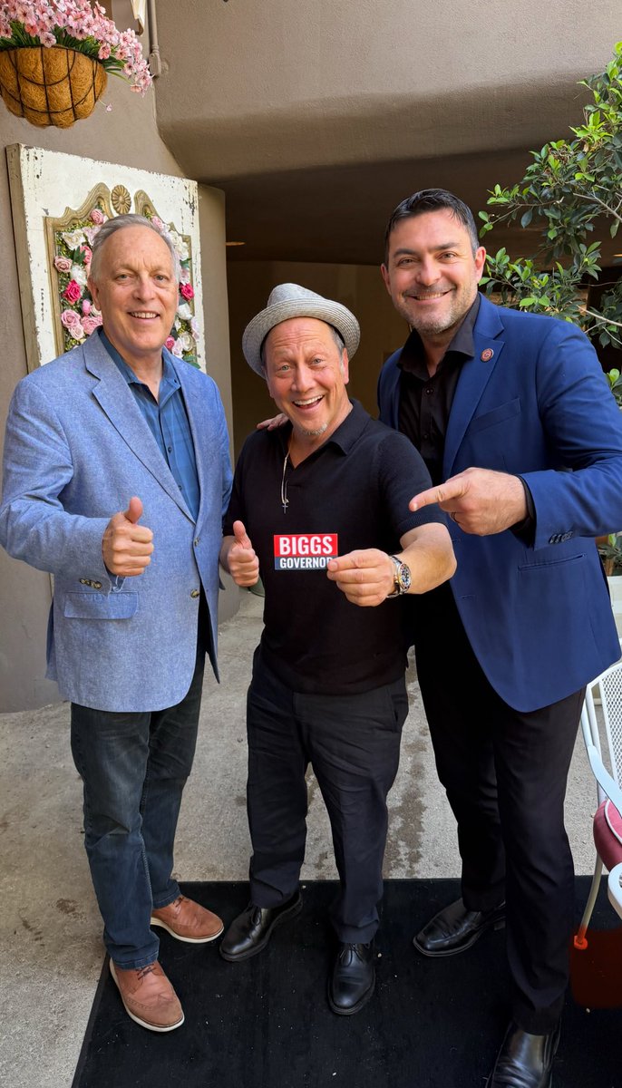 Rob Schneider 🇺🇸 tweet media