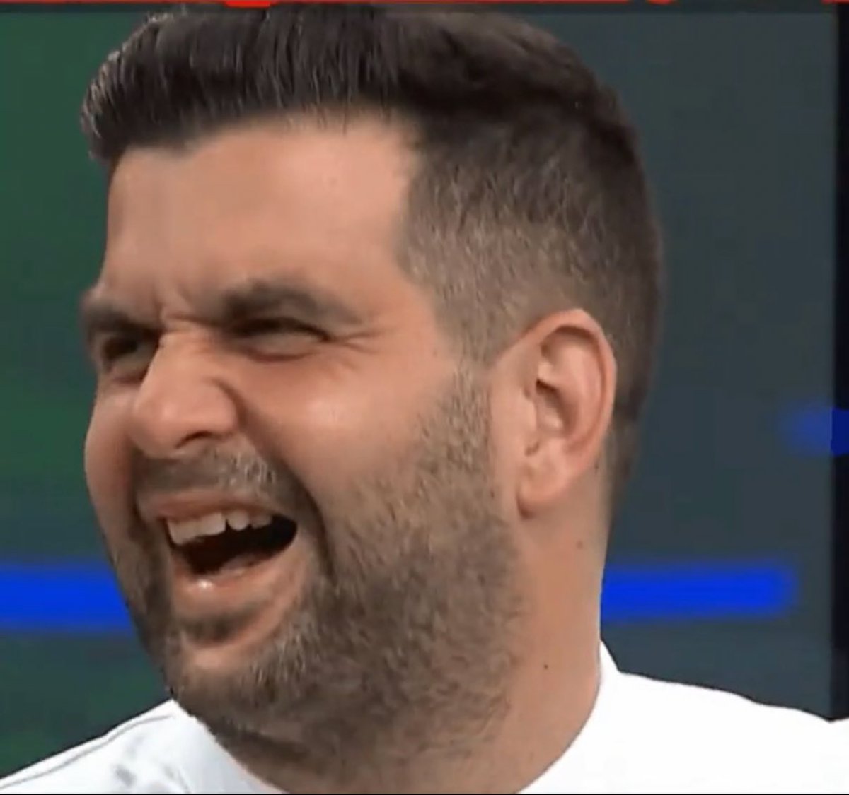 Gulerinho tweet media