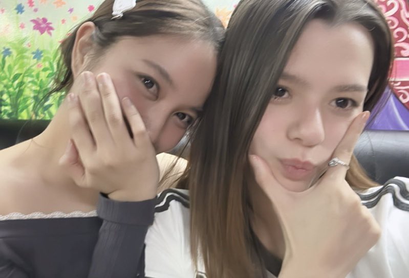 TahitiAngelGirlfreen tweet media