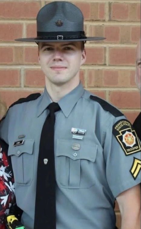 i Report Racism & Child Crimes tweet media