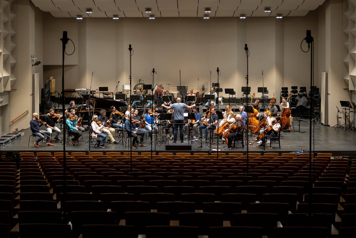 PARMARecordings's tweet image. Highlights from our recent #classical #recordingsession with #soprano Bree Nichols, #composers Marilyn Bliss and Richard E Brown, and the Janáček Philharmonic #Orchestra. Read about this session and more in our March 2026 Production Recap.
📸: Maxim Bajza
parmarecordings.com/march-2026-pro…