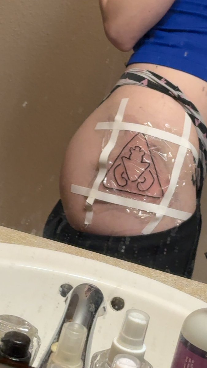 Little Demon tweet media