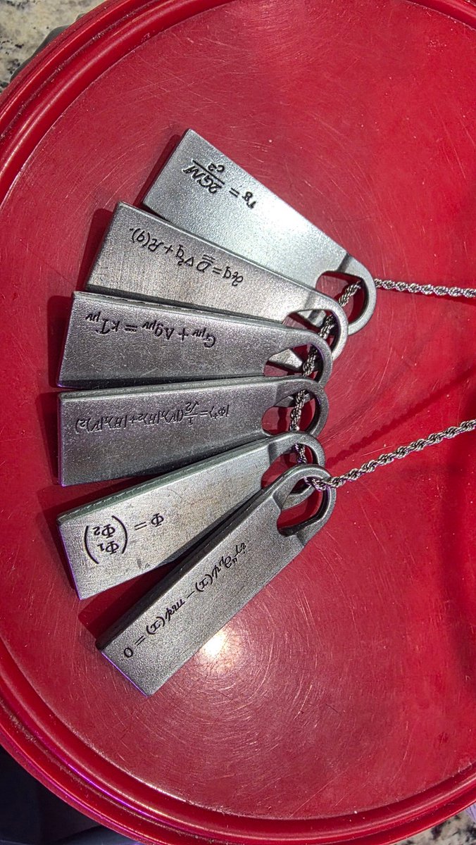 Cordedstraw 🟣 tweet media