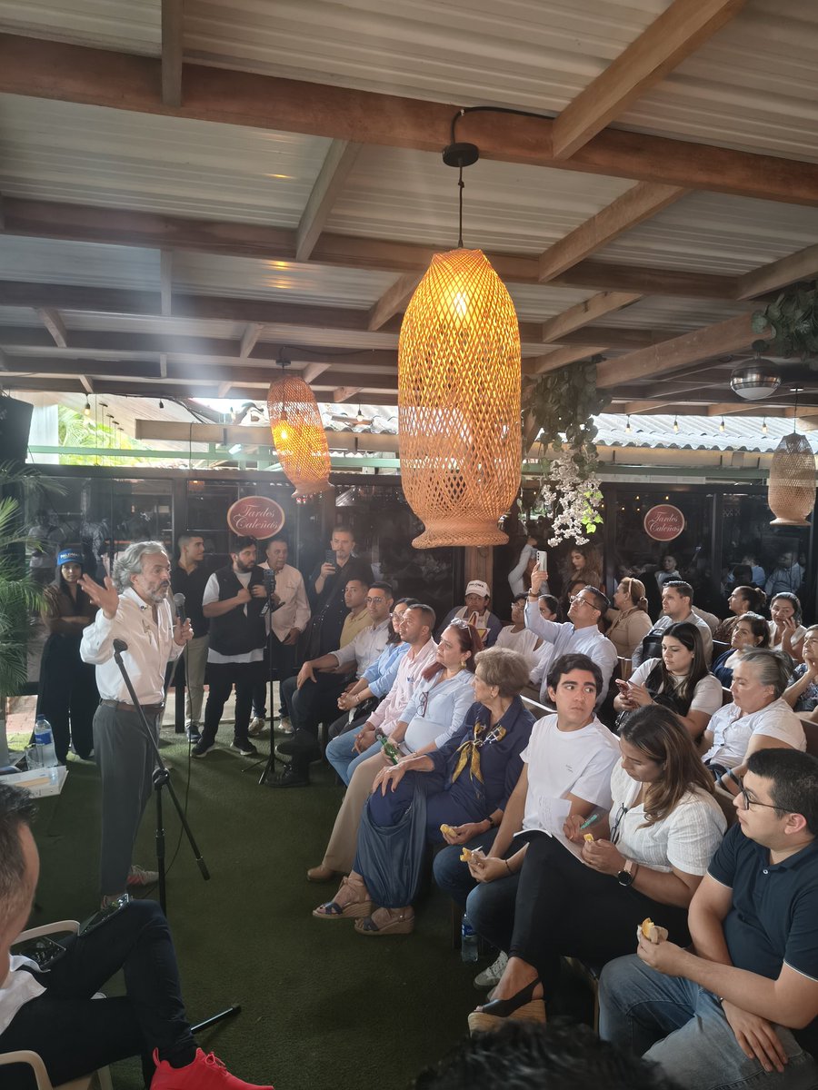 Caracol Radio Cali tweet media