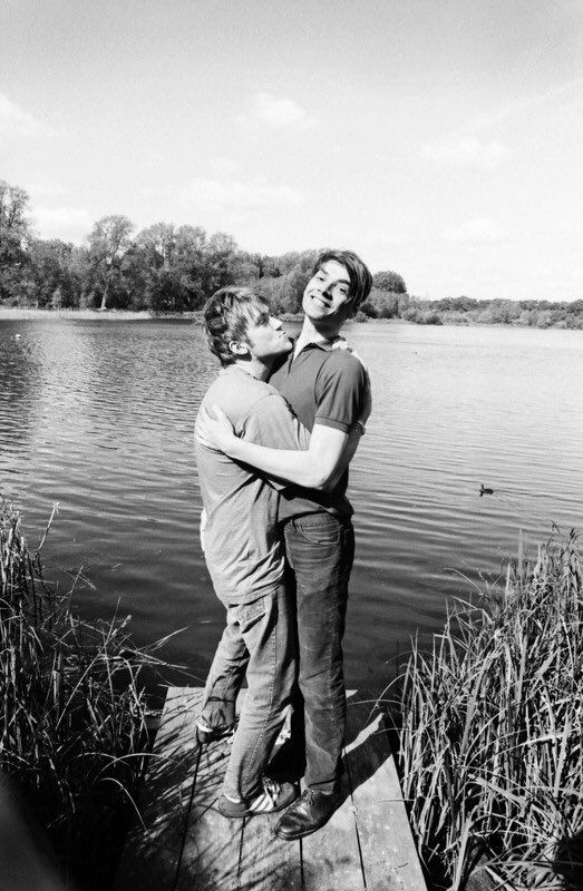 archive damon albarn tweet media