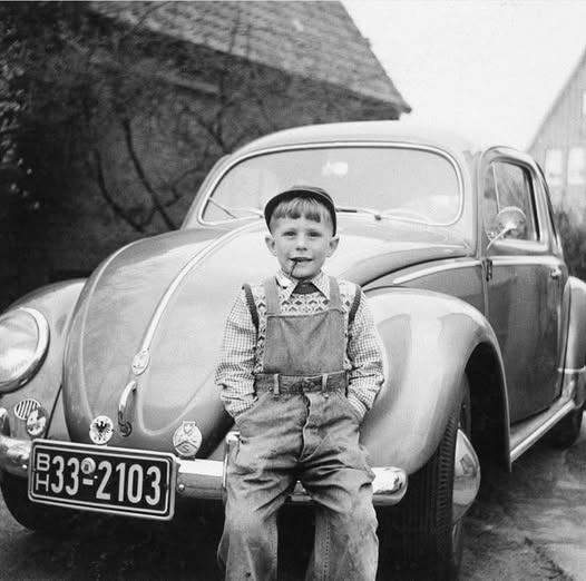 YannRobichon's tweet photo. Happy #WednesdayVW / #VWWednesday!... 
#Auto #Automobile #Automobiles #Autos #Beetle #Car #CarHistory #Cars #CarsHistory #ClassicCar #ClassicCars #Coccinelle #Coupé #Cox #Käfer #Kever #Photo #Photographie #Photography #RetroCar #RetroCars #VintageCar #VintageCars #Volkswagen #VW https://t.co/37CFdxhAHB