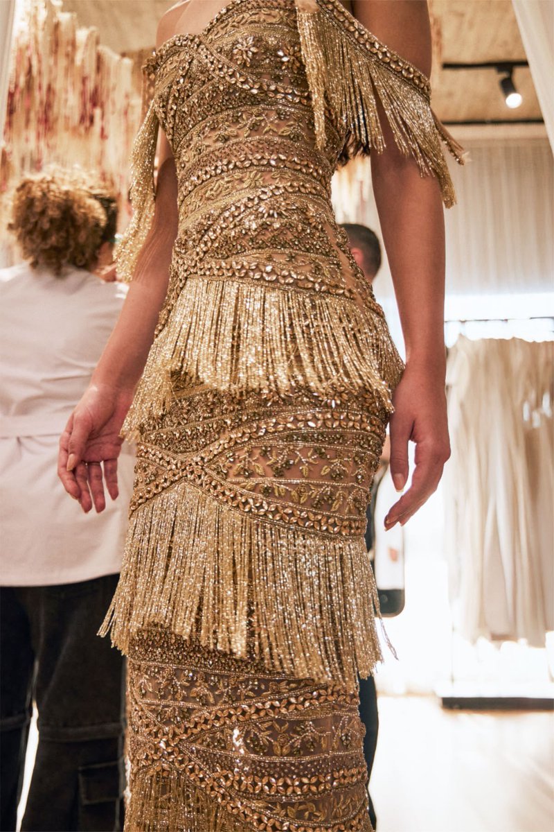 Golden Fashion tweet media