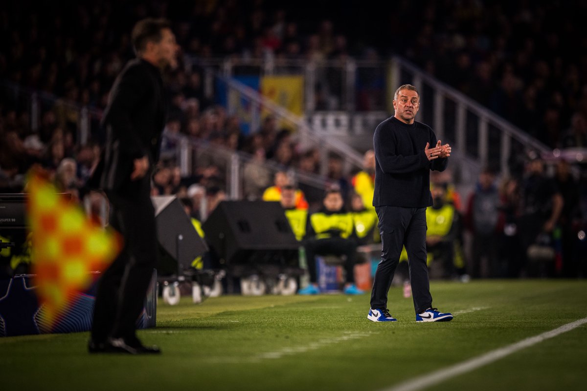 "Lluitarem i donarem tot. Això no s'ha acabat. Sembla que la semifinal estigui lluny però tenim una oportunitat i ho lluitarem."

- Hansi Flick