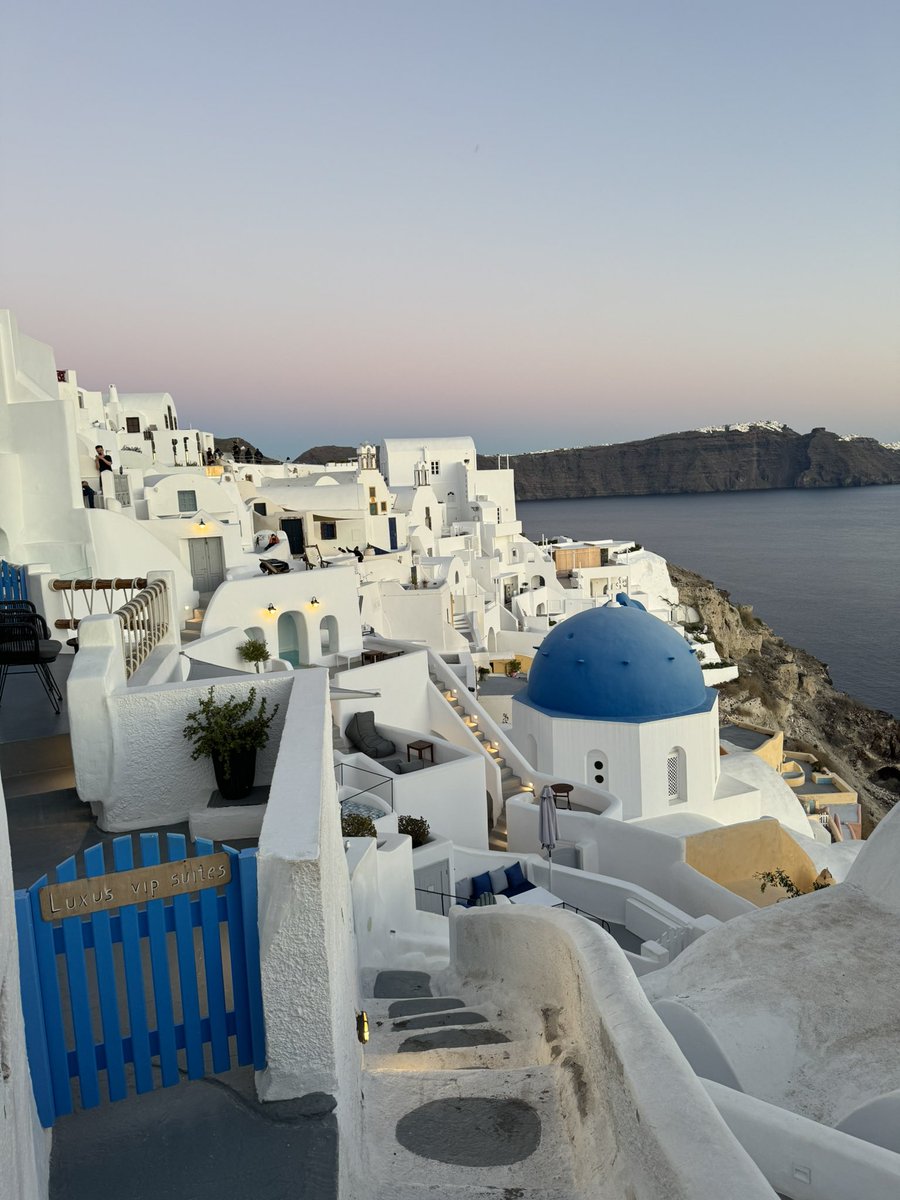 I used to have middle of the ocean on repeat https://t.co/UOBAjuifGd ...