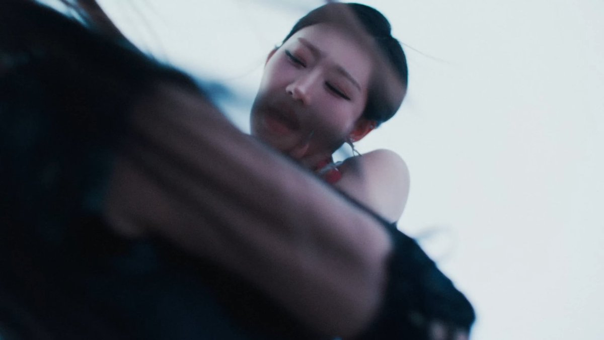 .𖥔 🎀 aurelia | WHO IS SHE? tweet media